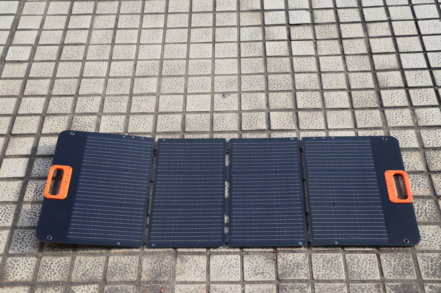 Solar Panel PORTABLE SOLAR PANEL-100W PYS-PSP100
